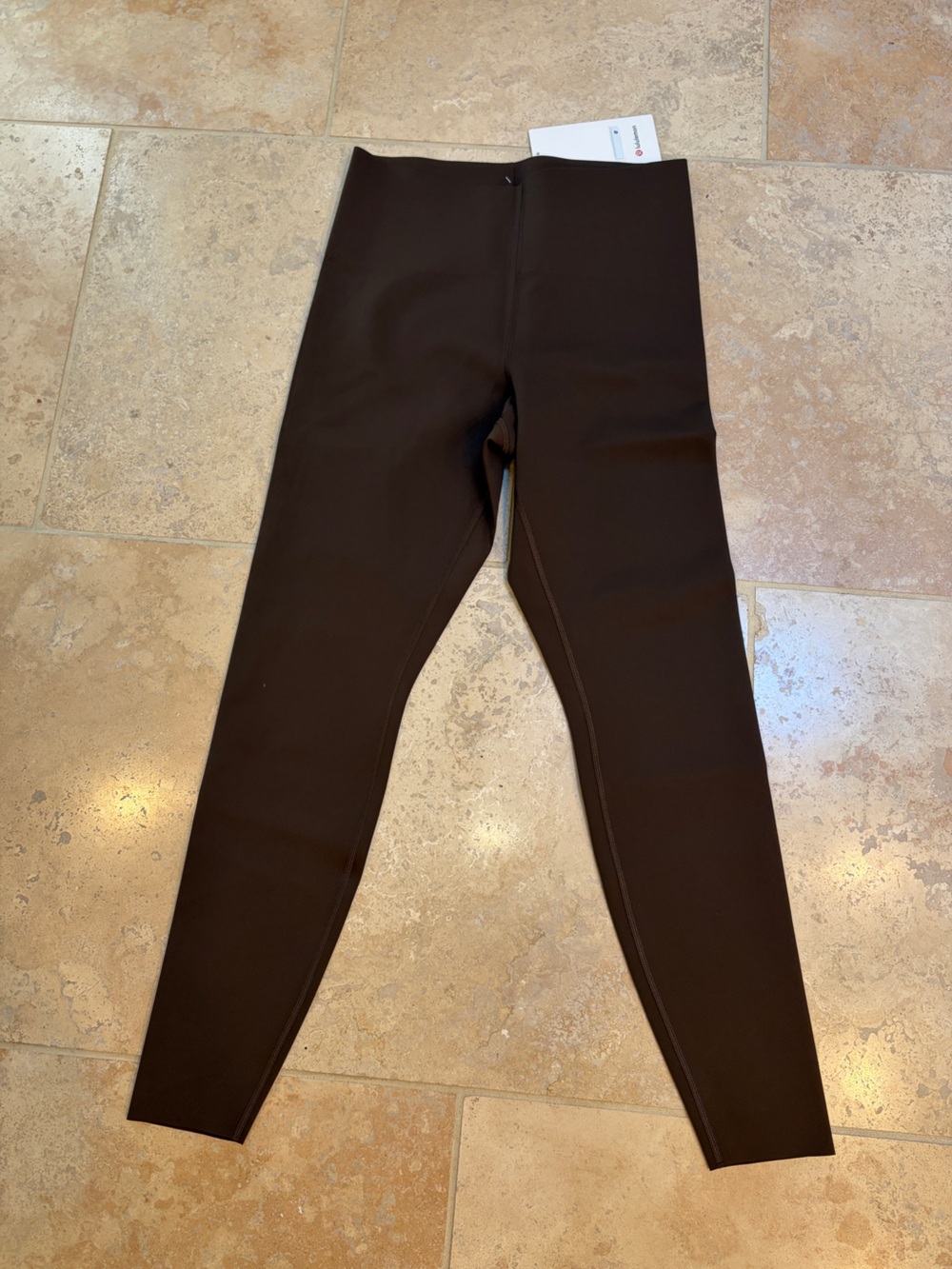 Lululemon Glow Up SHR Tight 28”